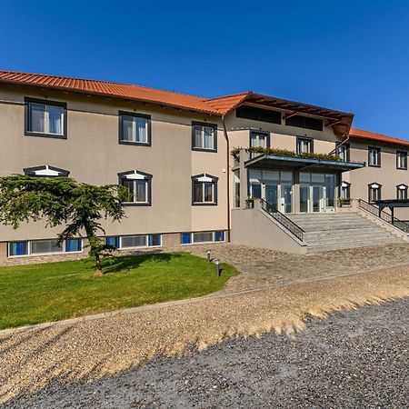 Stejarii Resort Ineu  Екстер'єр фото