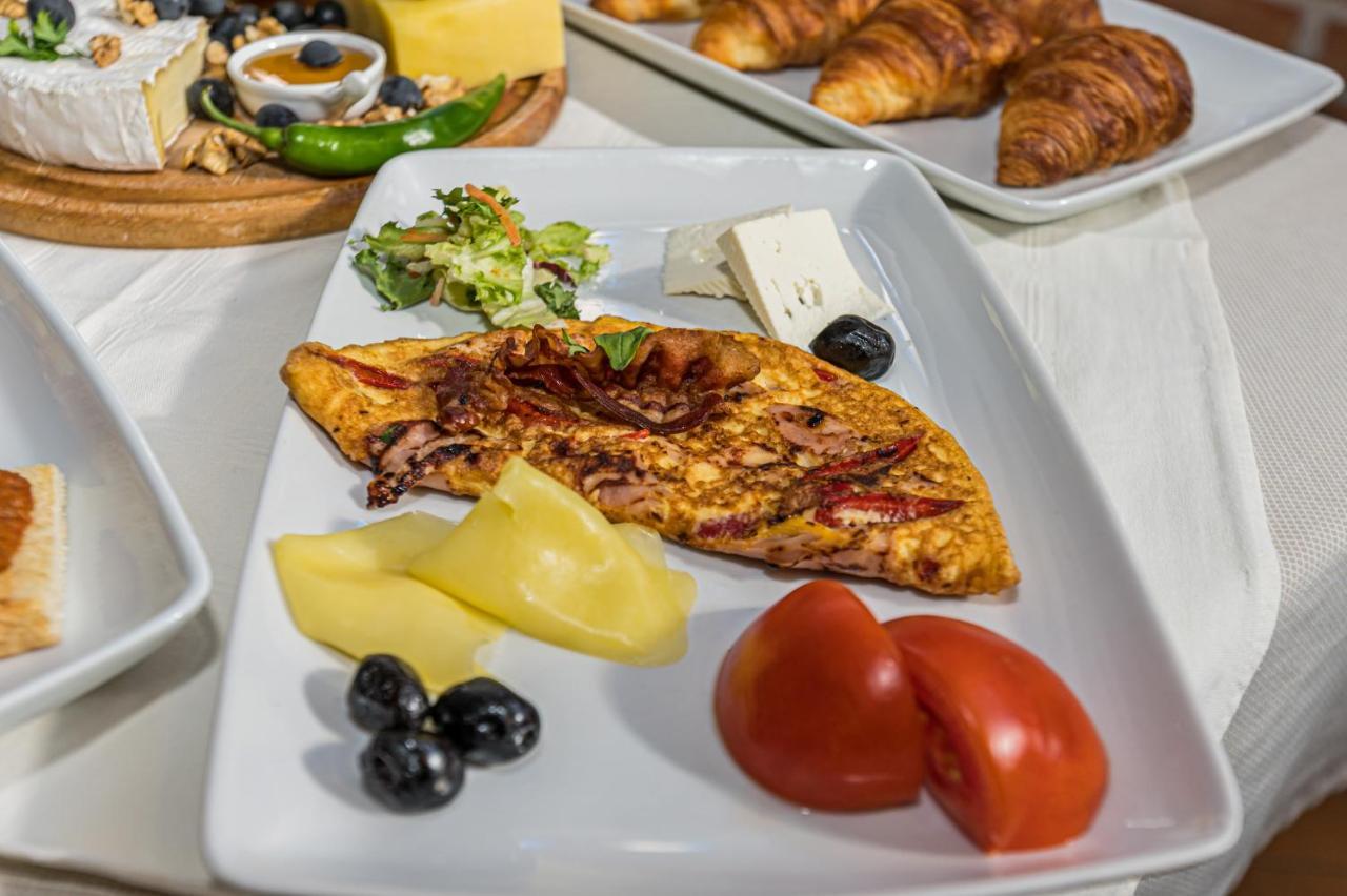 Stejarii Resort Ineu  Екстер'єр фото