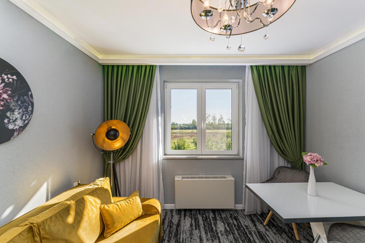 Stejarii Resort Ineu  Екстер'єр фото