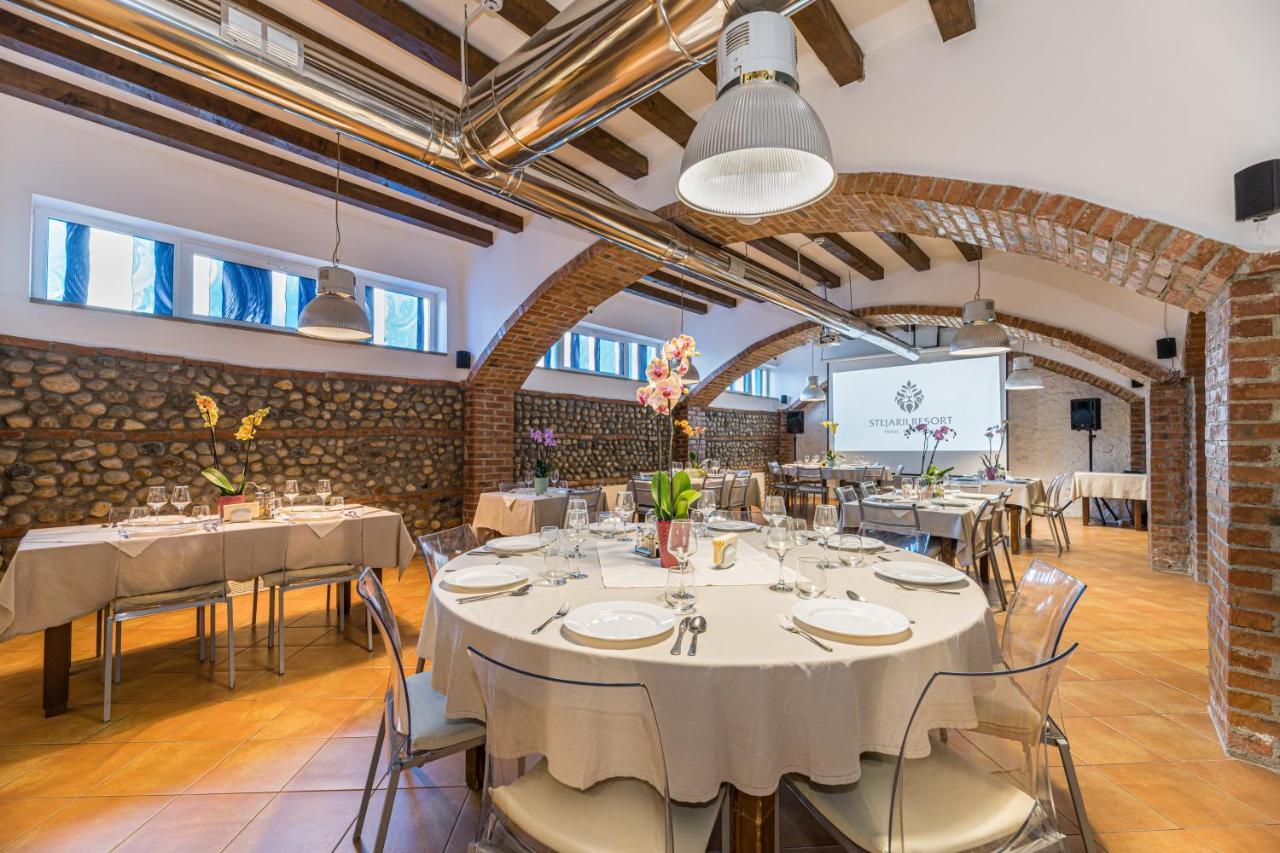 Stejarii Resort Ineu  Екстер'єр фото